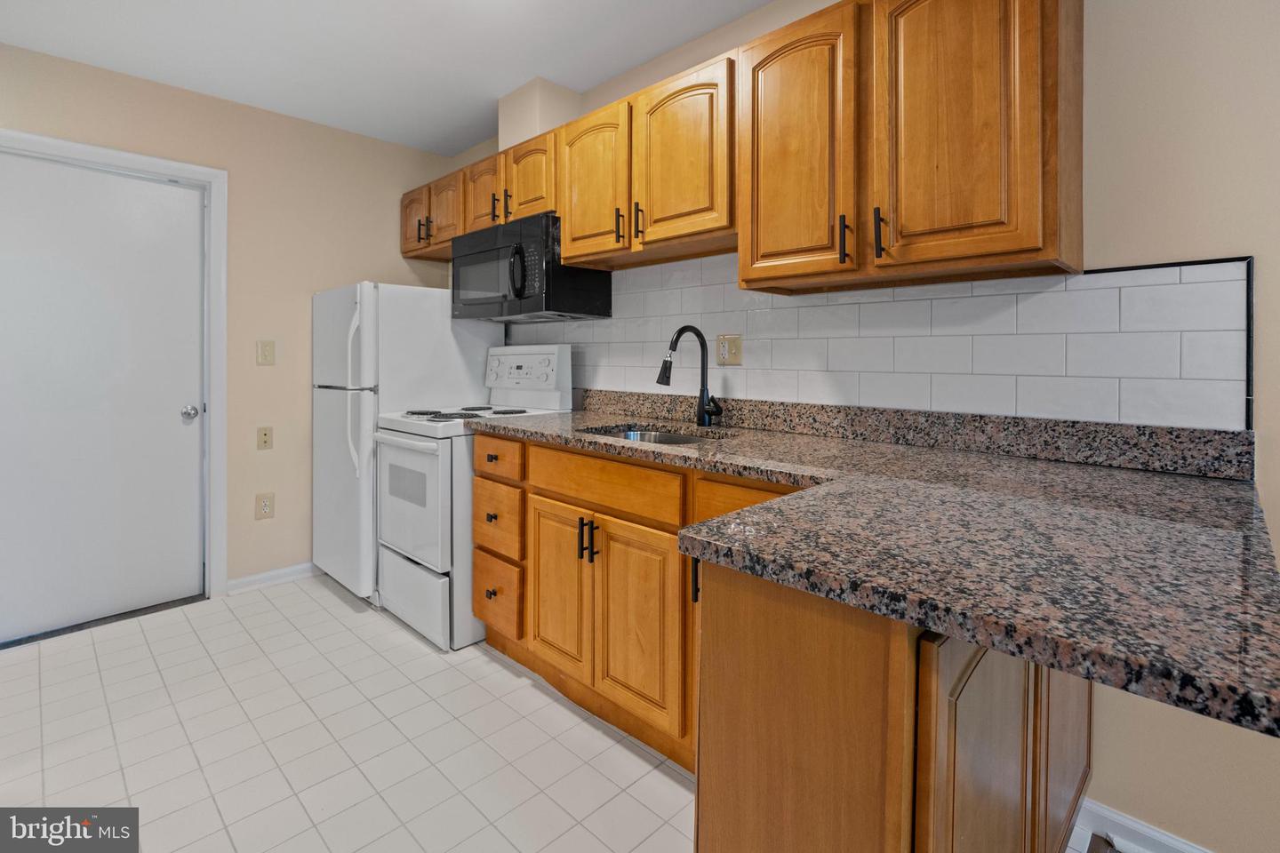 2217 Linden Ave Property Photo 25