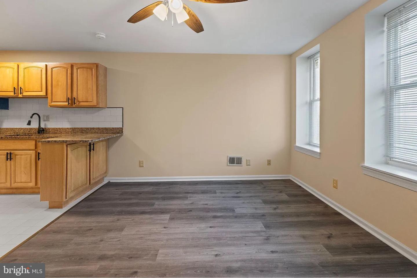2217 Linden Ave Property Photo 29