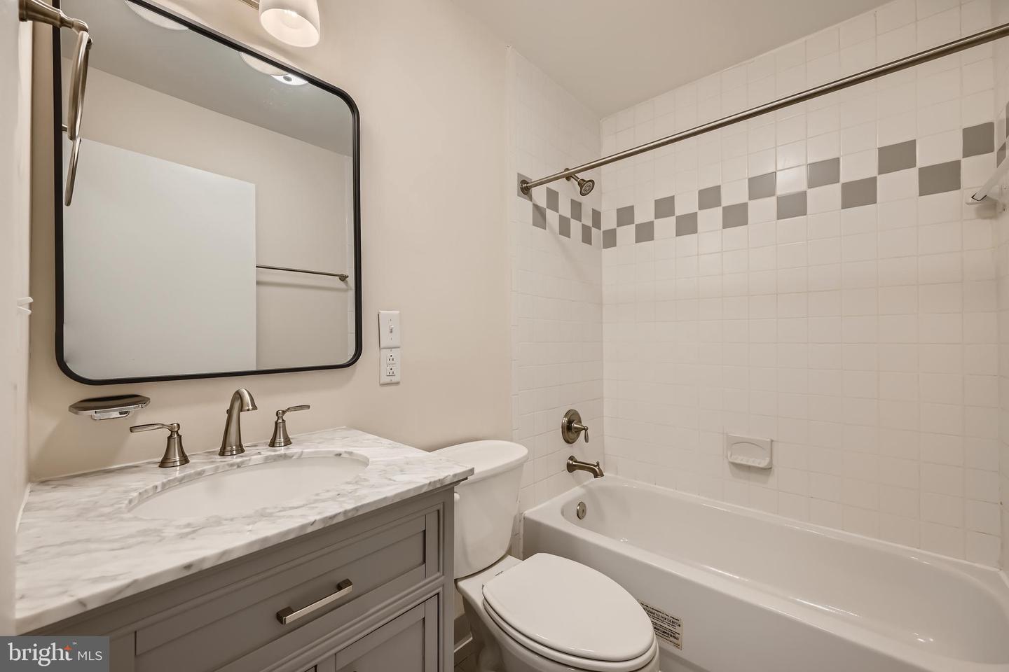 2217 Linden Ave Property Photo 30