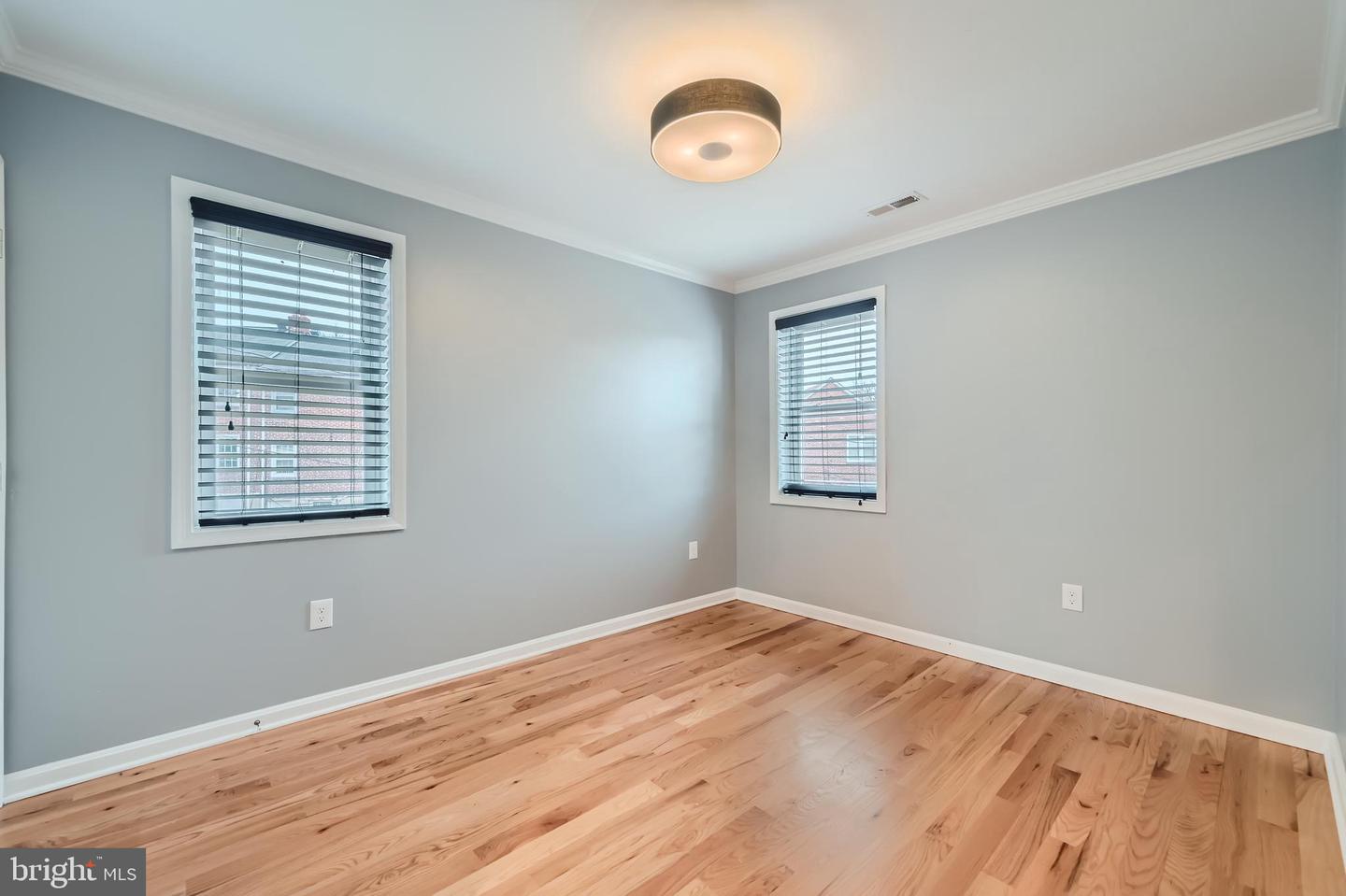 1111 Meridene Dr Property Photo 10