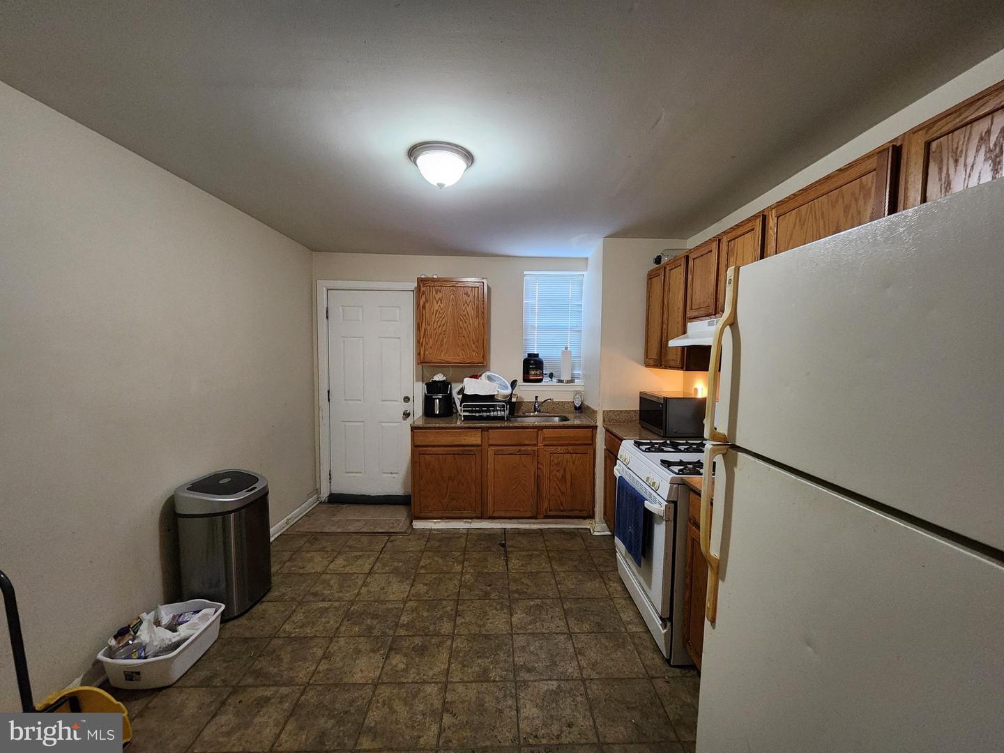 162 N Decker Ave Property Photo 7