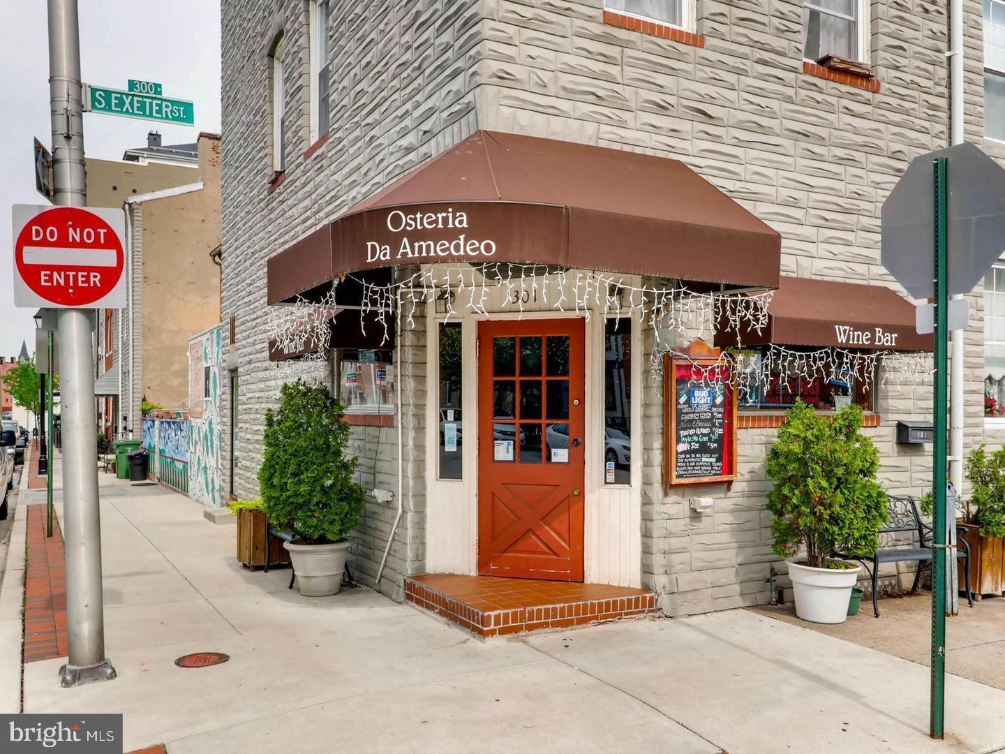 301 S Exeter St Property Photo 1