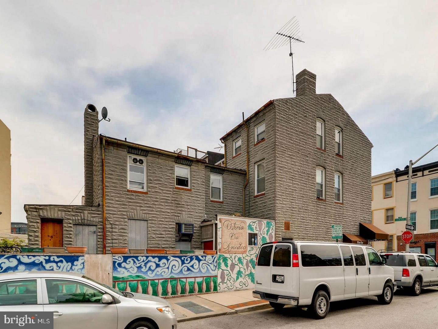 301 S Exeter St Property Photo 2