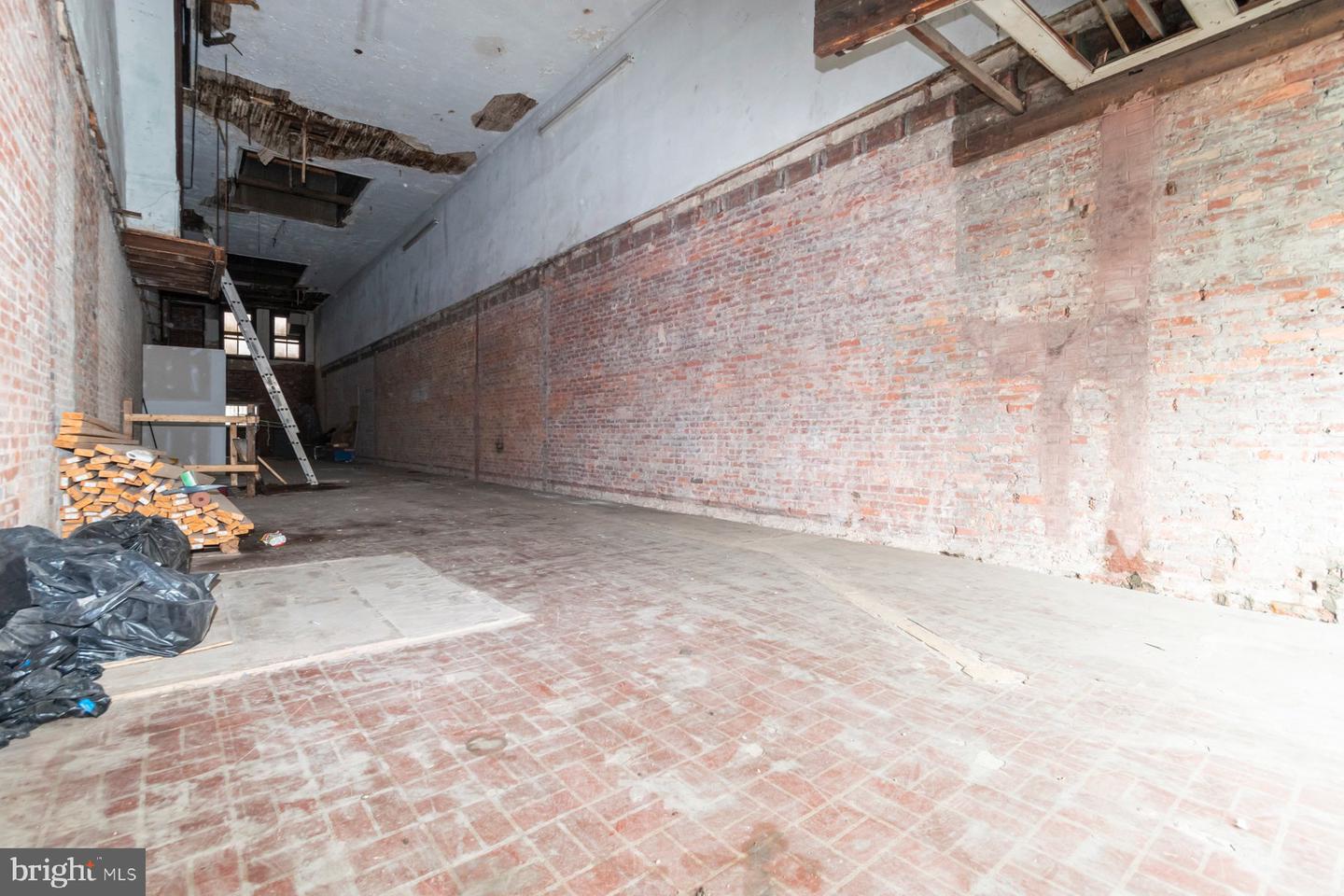 215 E Baltimore St Property Photo 13