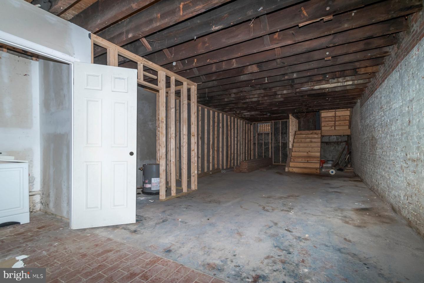 215 E Baltimore St Property Photo 22