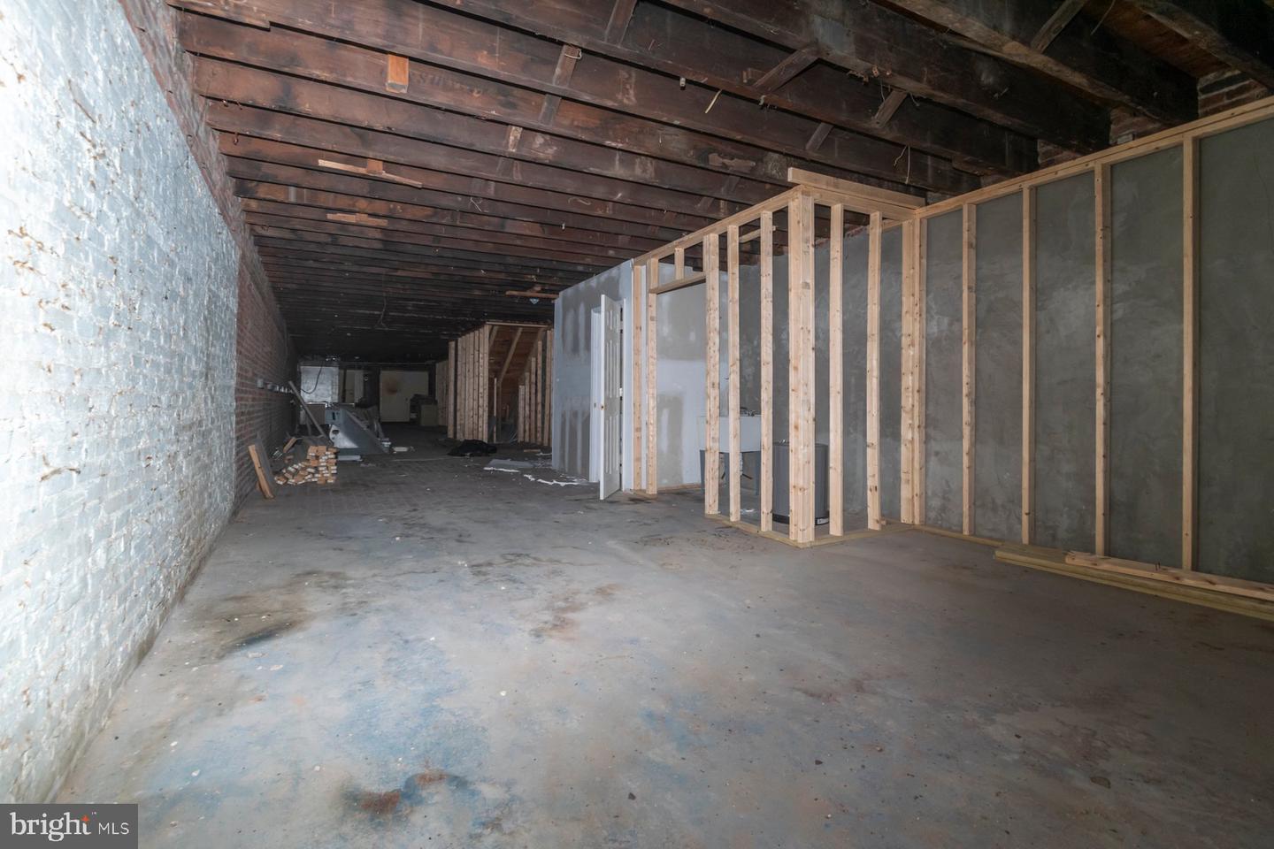 215 E Baltimore St Property Photo 23