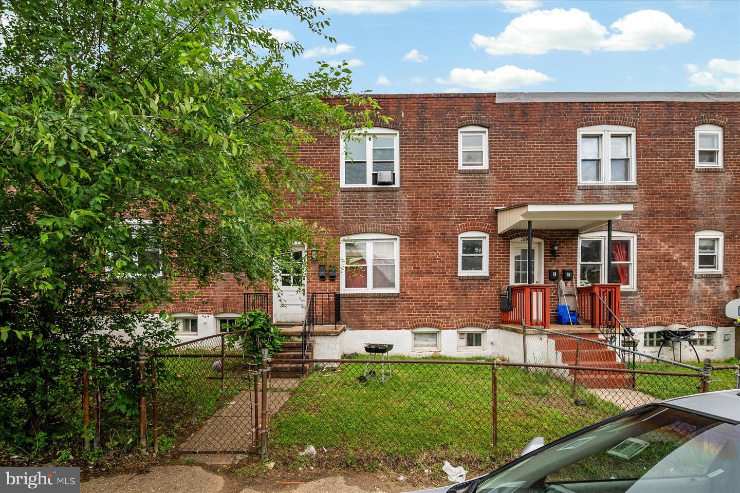 3804 LEADENHALL ST Property Photo 1