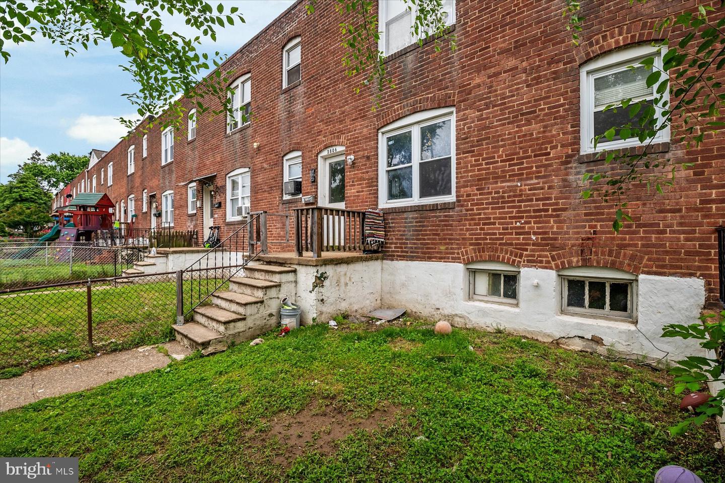 3806 Leadenhall St Property Photo 3