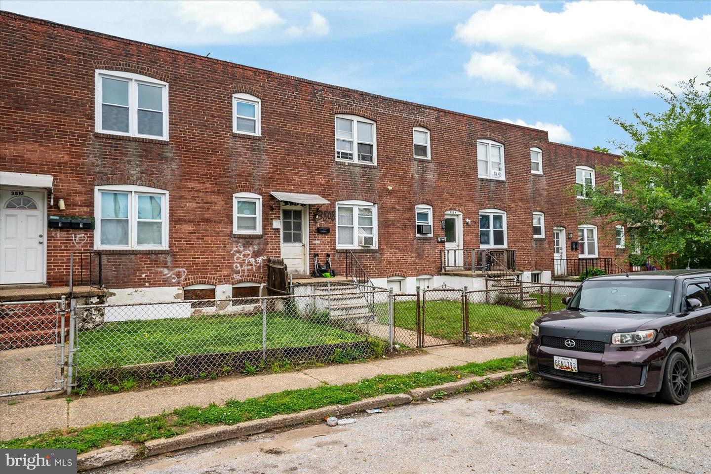 3808 Leadenhall St Property Photo 2