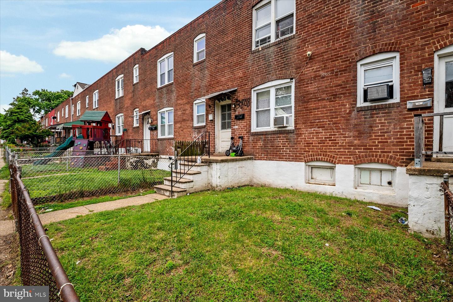 3808 Leadenhall St Property Photo 4