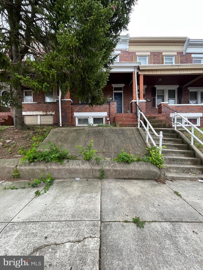 3427 KENYON AVE Property Photo 1