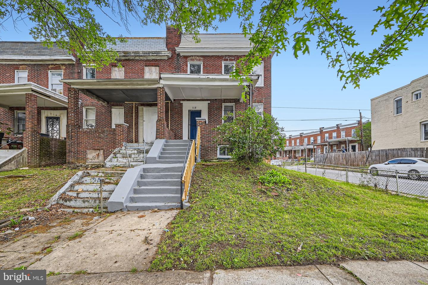 118 N HILTON ST Property Photo 1