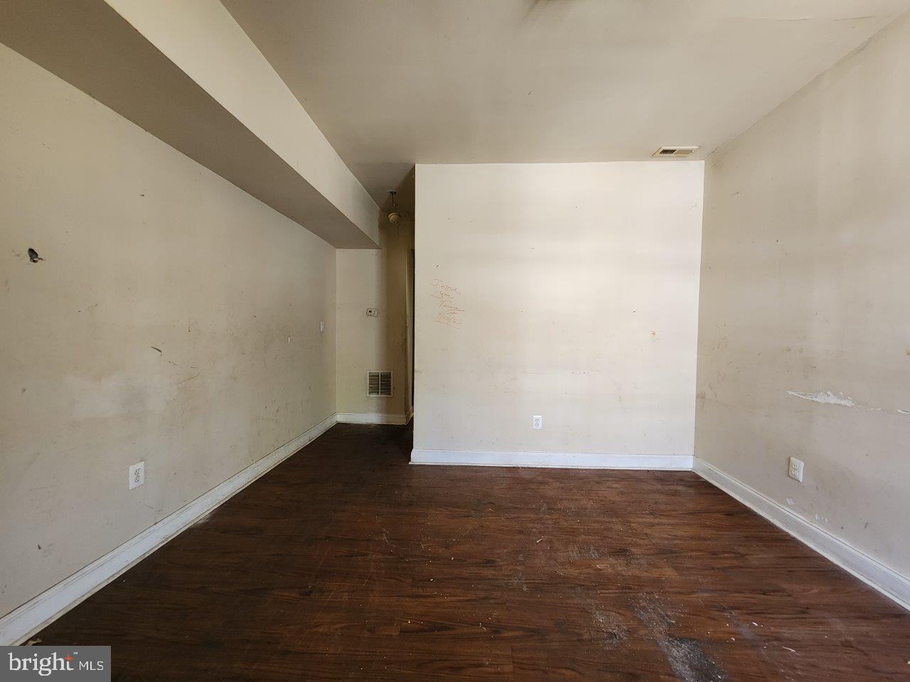 3057 Brighton St Property Photo 2