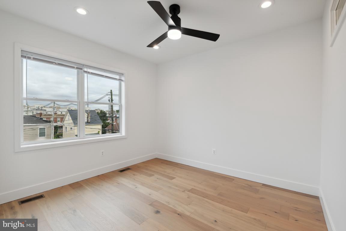 1207 Dellwood Ave Property Photo 19