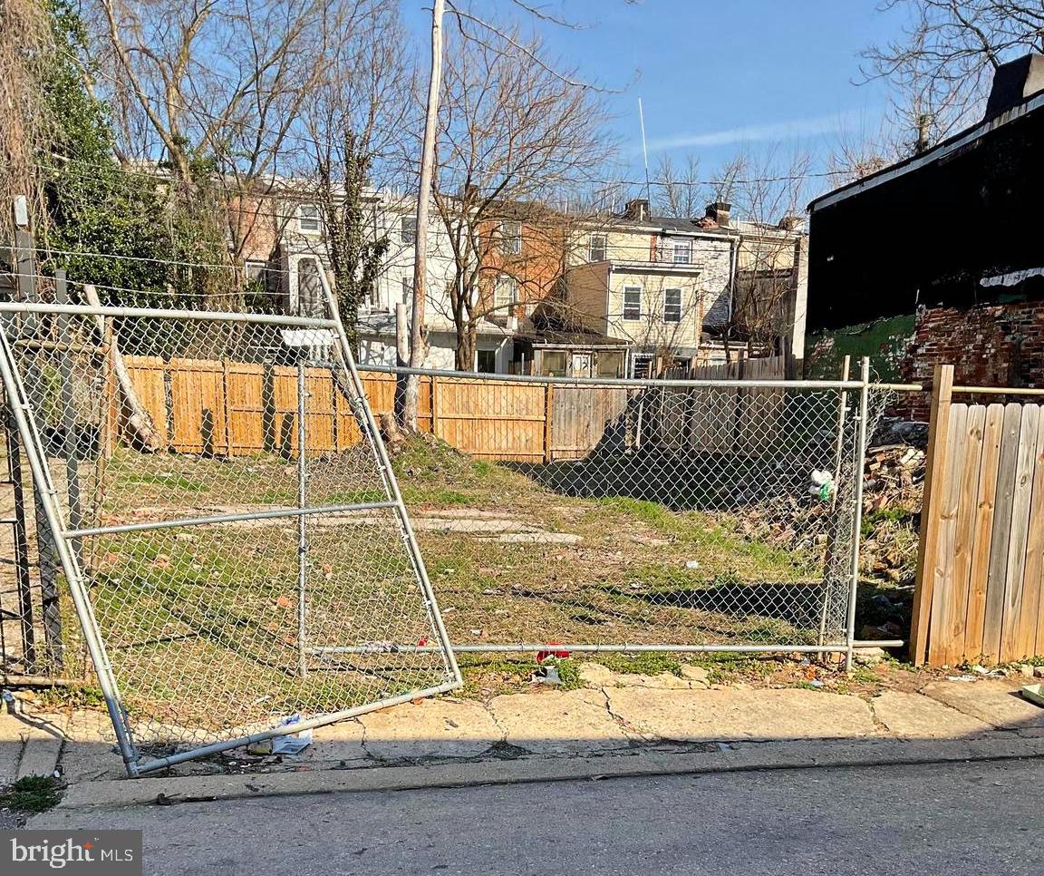 39 S Stockton St Property Photo 1