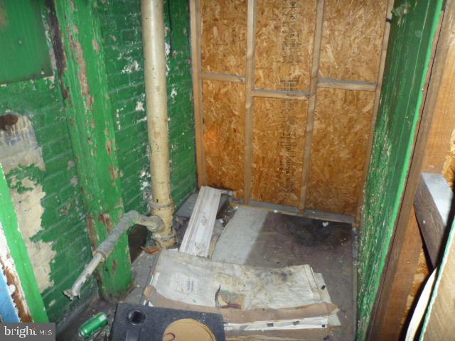 2032 Frederick Ave Property Photo 14