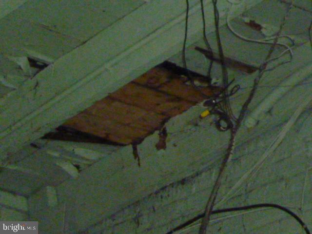 2032 Frederick Ave Property Photo 27