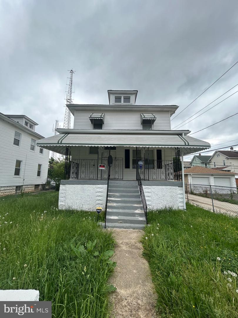 5258 SAINT CHARLES AVE Property Photo 1