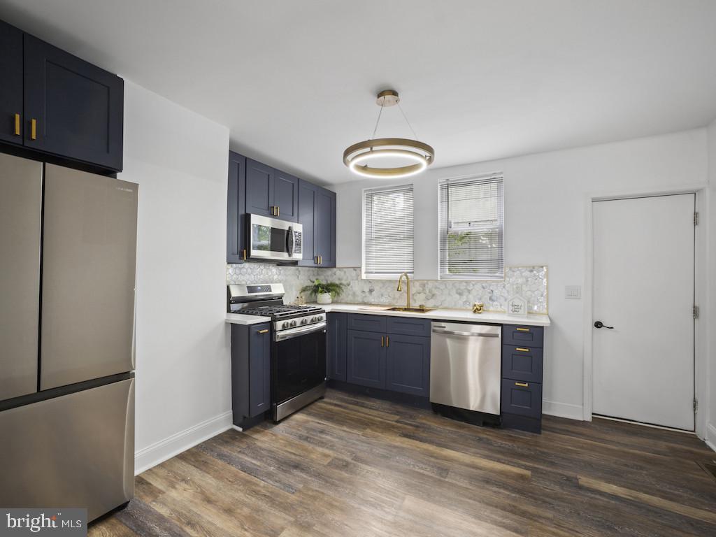 1817 Clifton Ave Property Photo 11