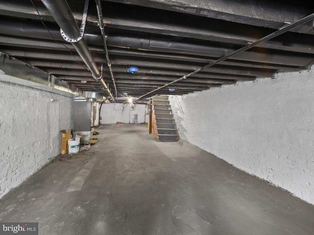 1817 Clifton Ave Property Photo 33