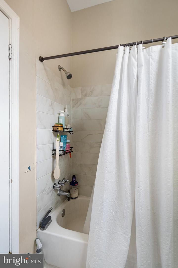 2304 Eutaw Pl Property Photo 17