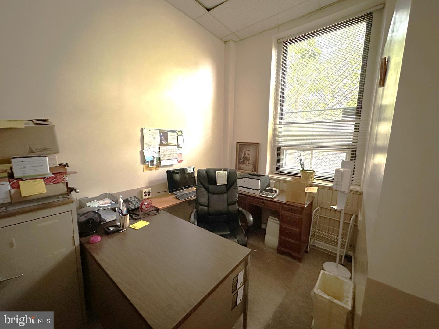 1542 N Gilmor St Property Photo 10