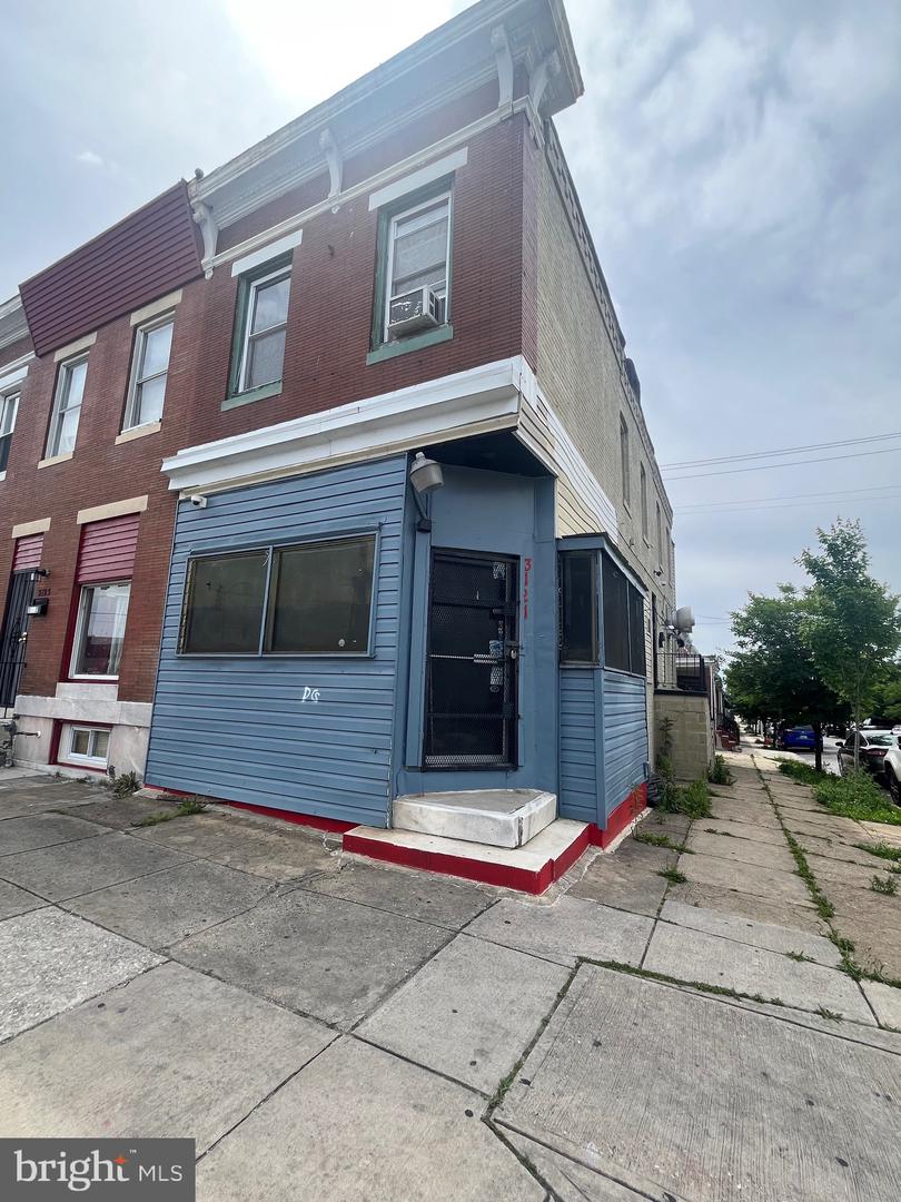 3121 E Monument St Property Photo 1