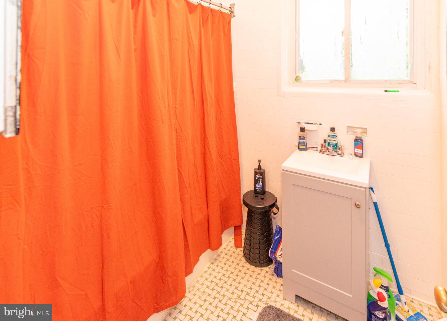 2550 W Lombard St Property Photo 28