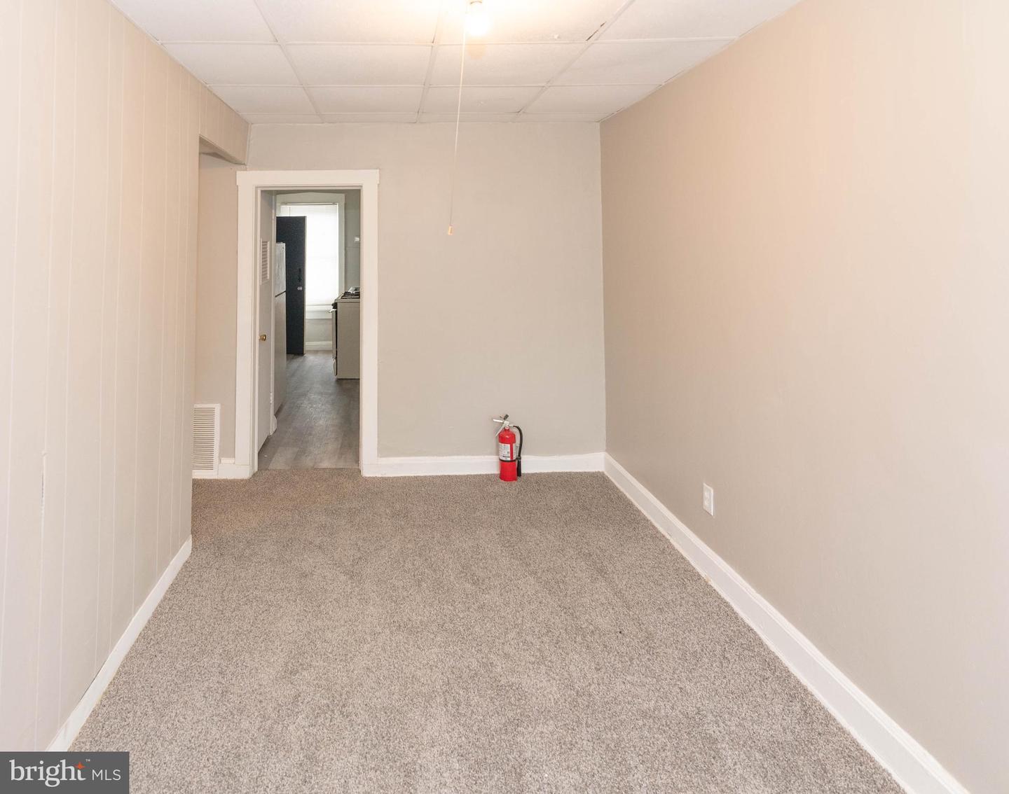 2550 W Lombard St Property Photo 38