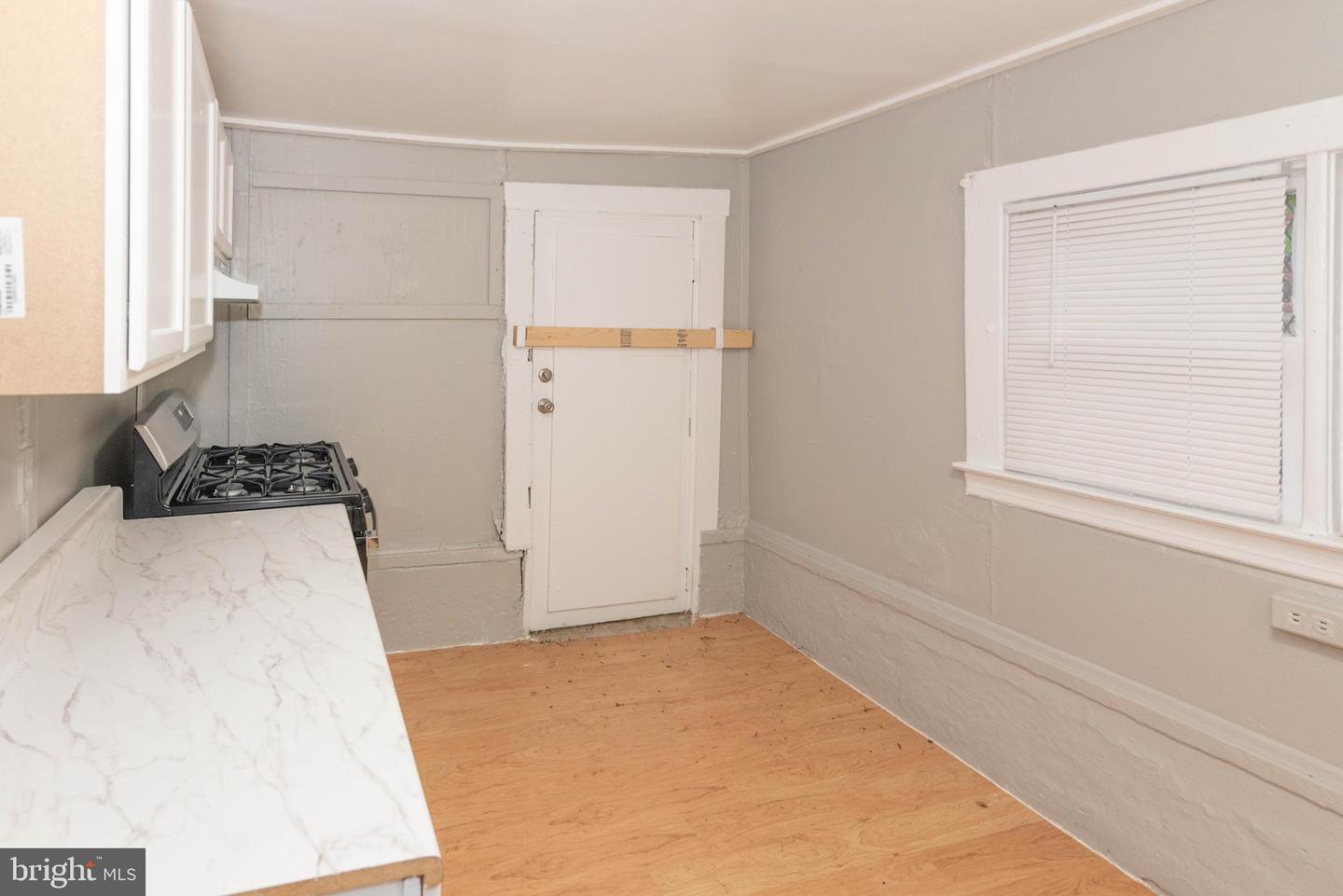 2550 W Lombard St Property Photo 50