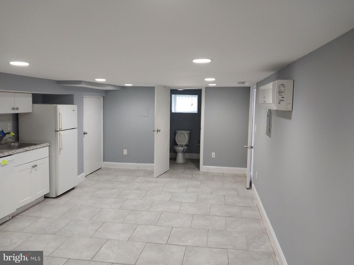 3811 Barrington Rd Property Photo 3