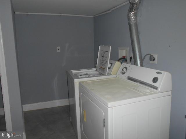 3811 Barrington Rd Property Photo 17