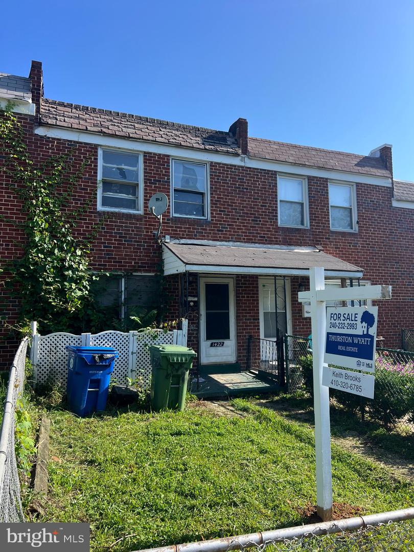 1422 Locust St Property Photo 1