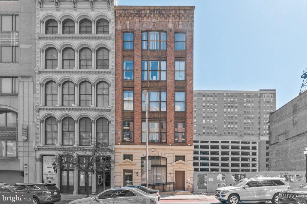 311 W Baltimore St Property Photo
