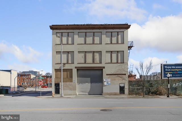 3 N Central Ave Property Photo 1