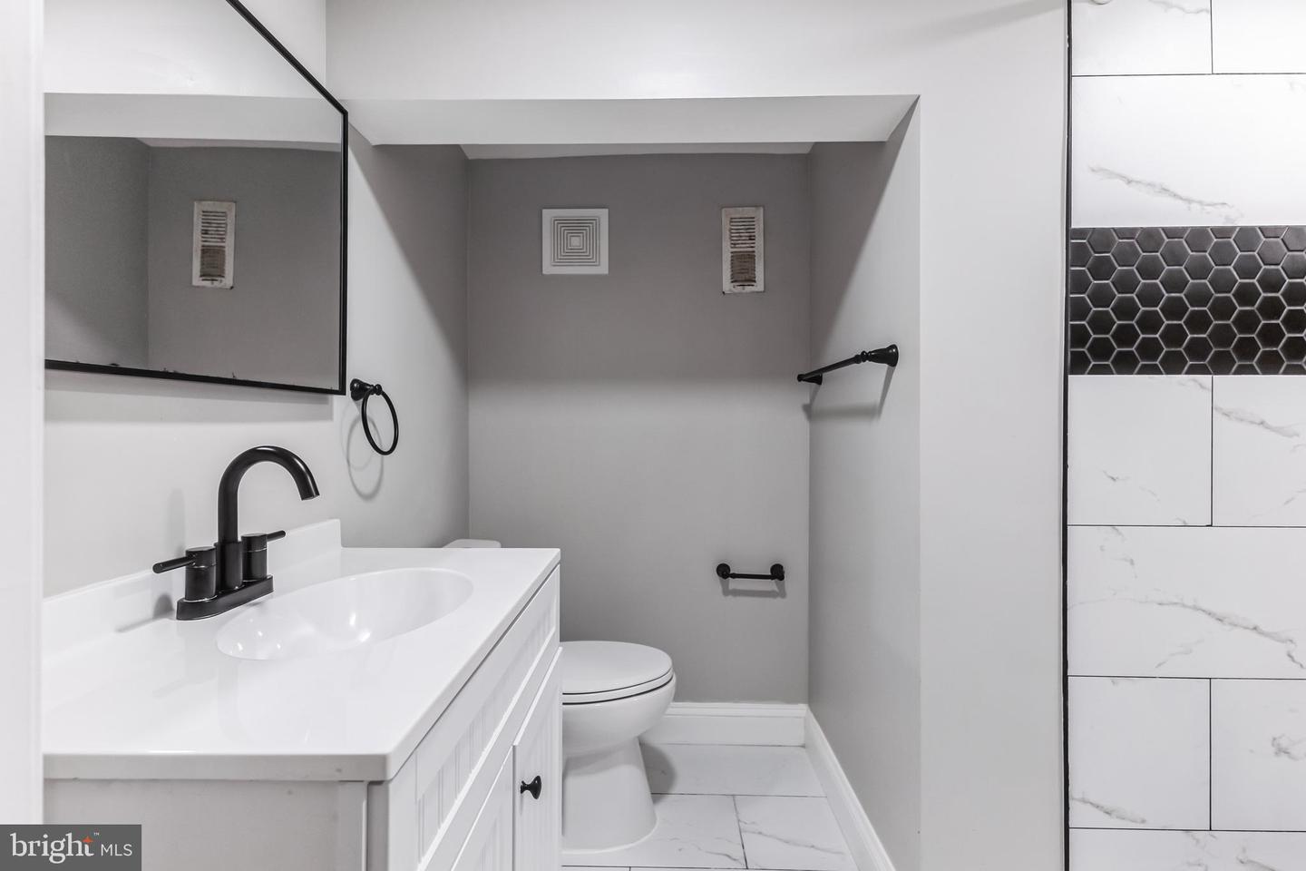 4219 Granada Ave Property Photo 16