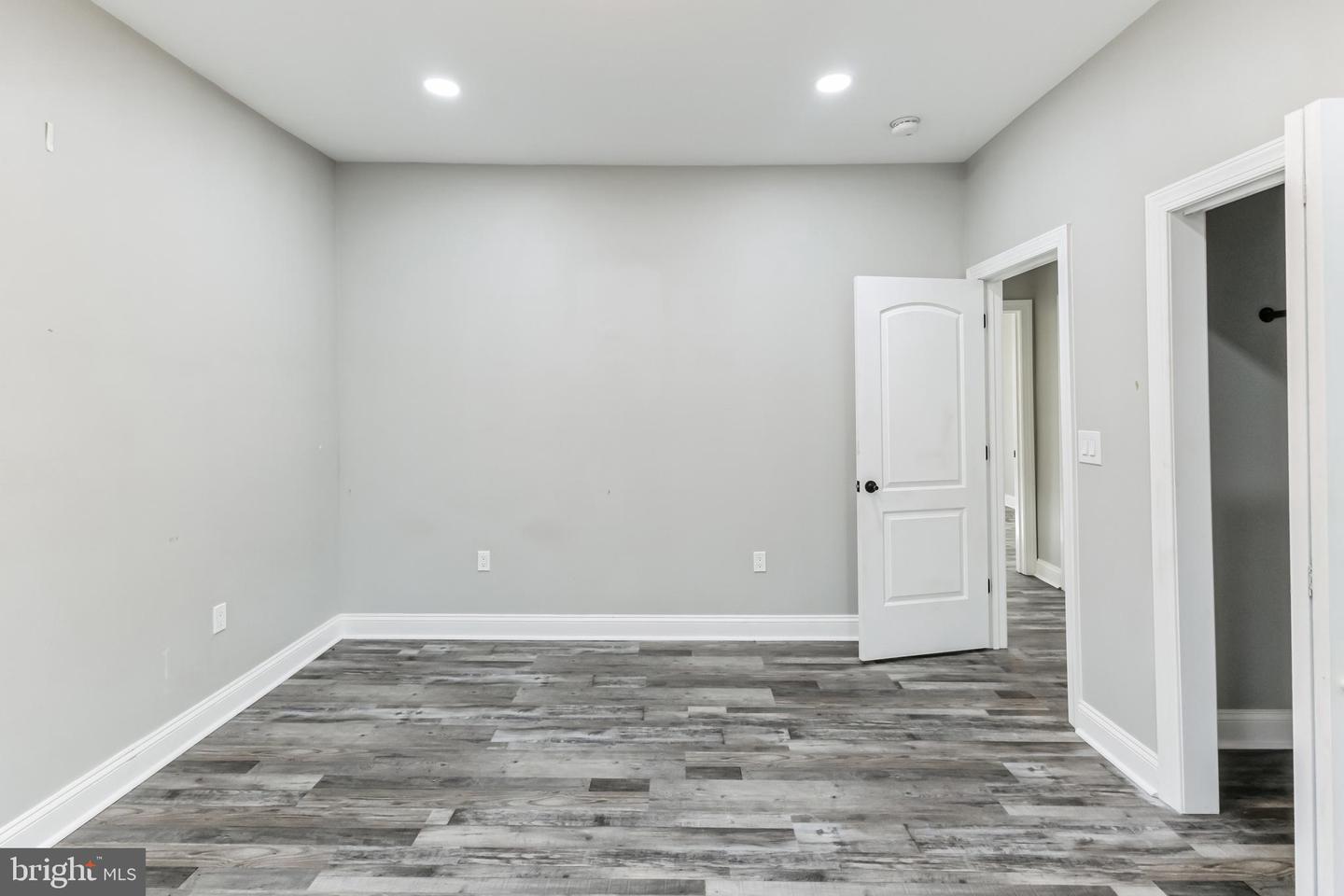 4219 Granada Ave Property Photo 18