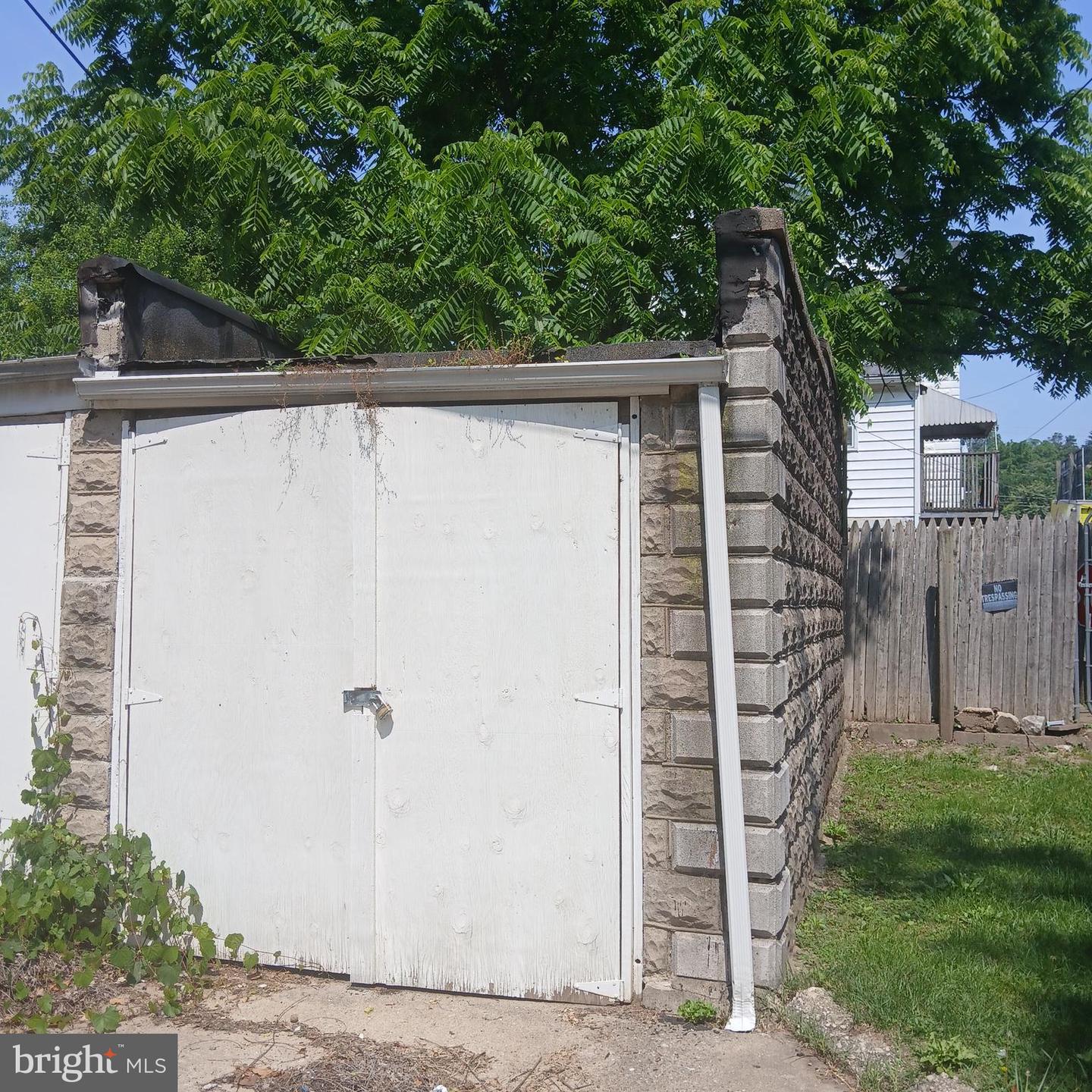 5929 Belair Rd Property Photo 4