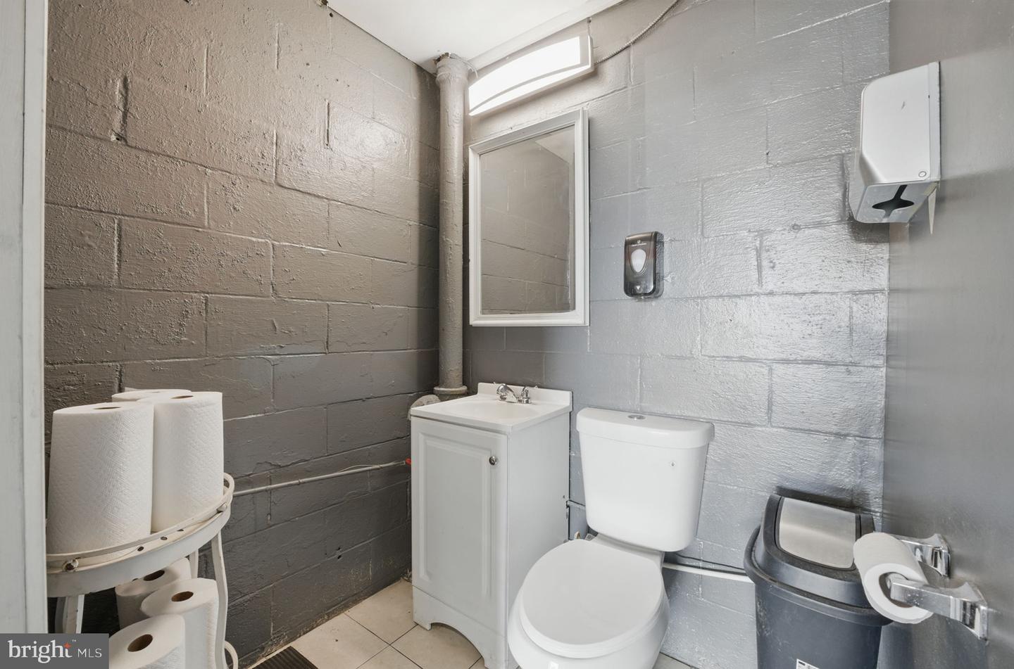 303 S Eaton St Property Photo 10