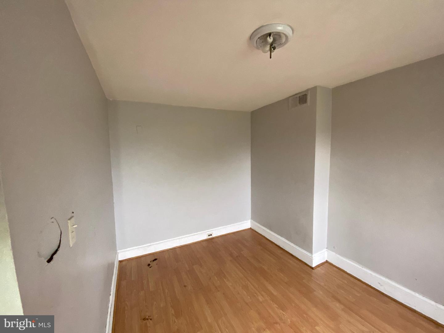 2110 N Charles St N Property Photo 69