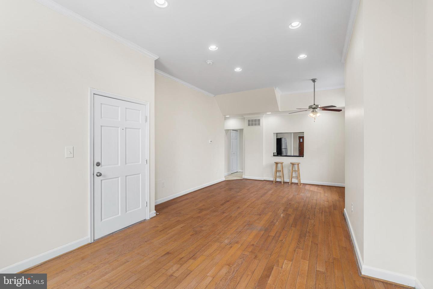 1401 Druid Hill Ave Property Photo 5
