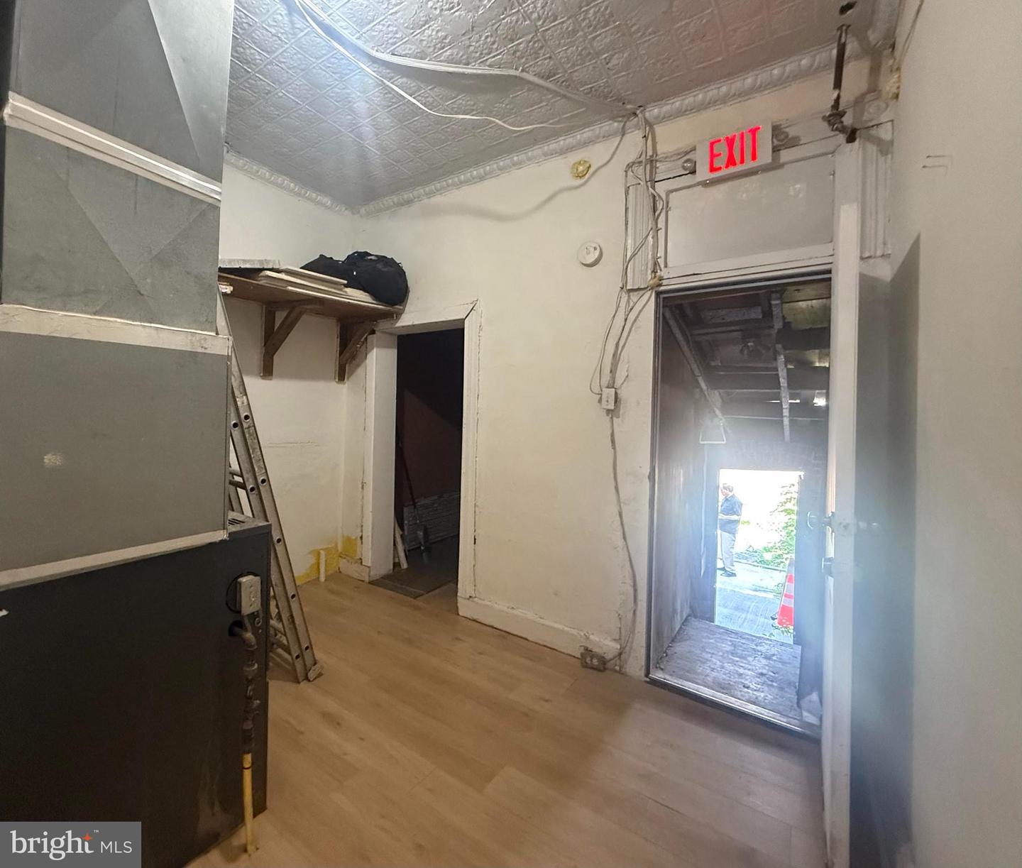 2424 Greenmount Ave Property Photo 11