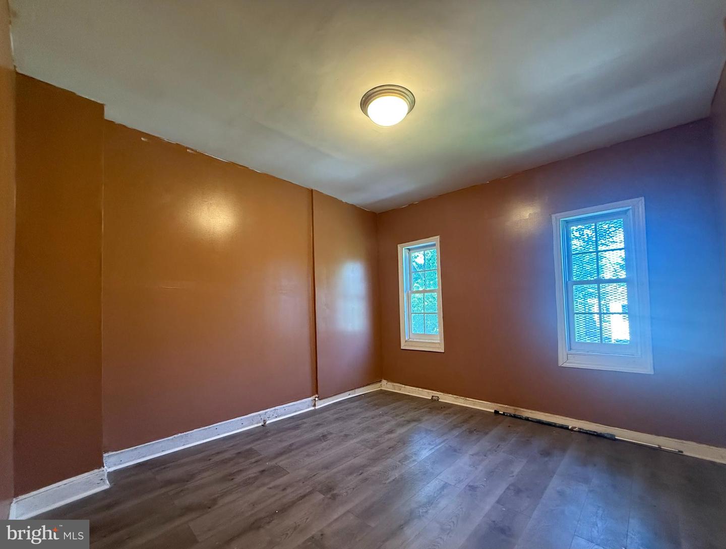 2424 Greenmount Ave Property Photo 15