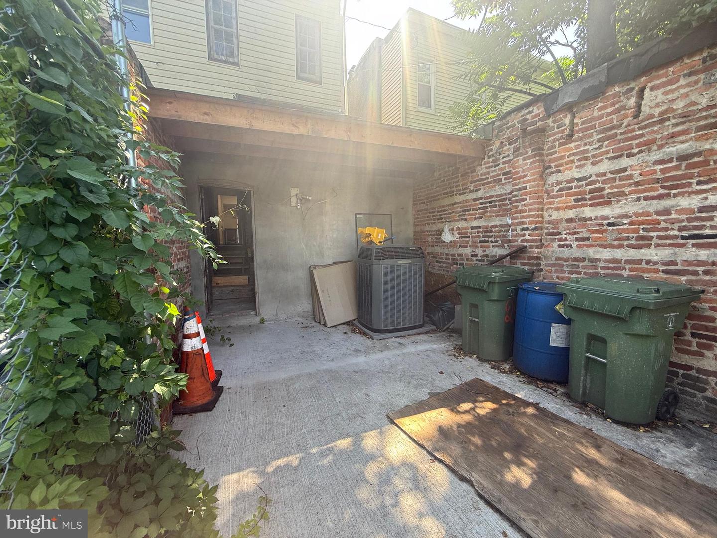 2424 Greenmount Ave Property Photo 31