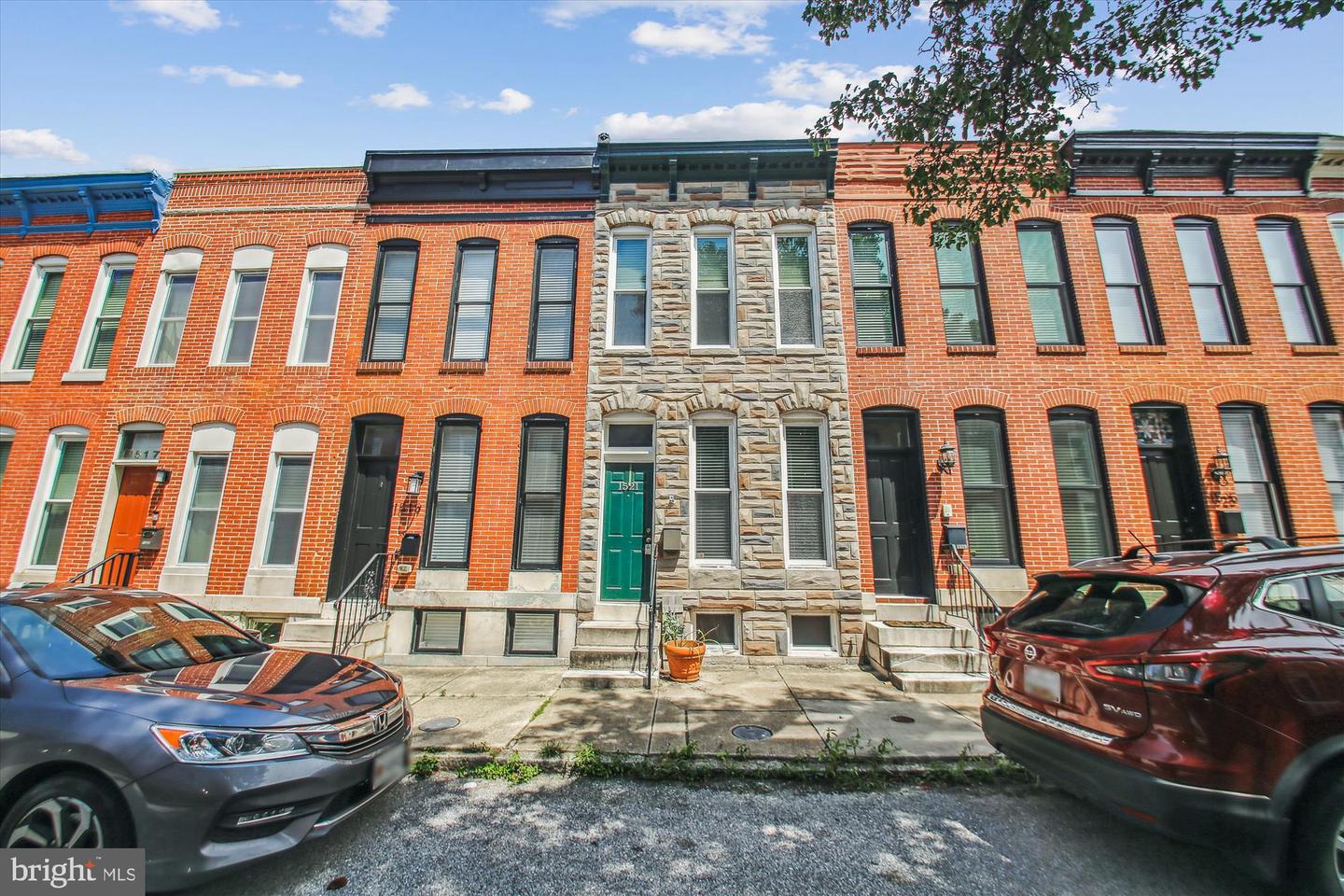 1521 MARSHALL ST Property Photo 1