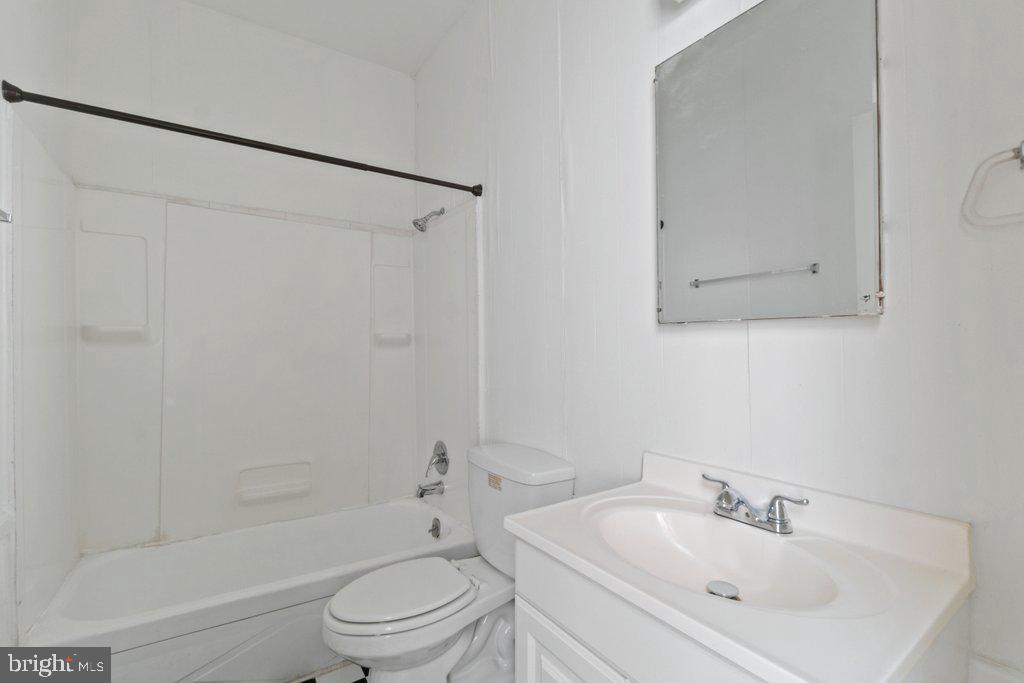 937 N Calvert St Property Photo 6