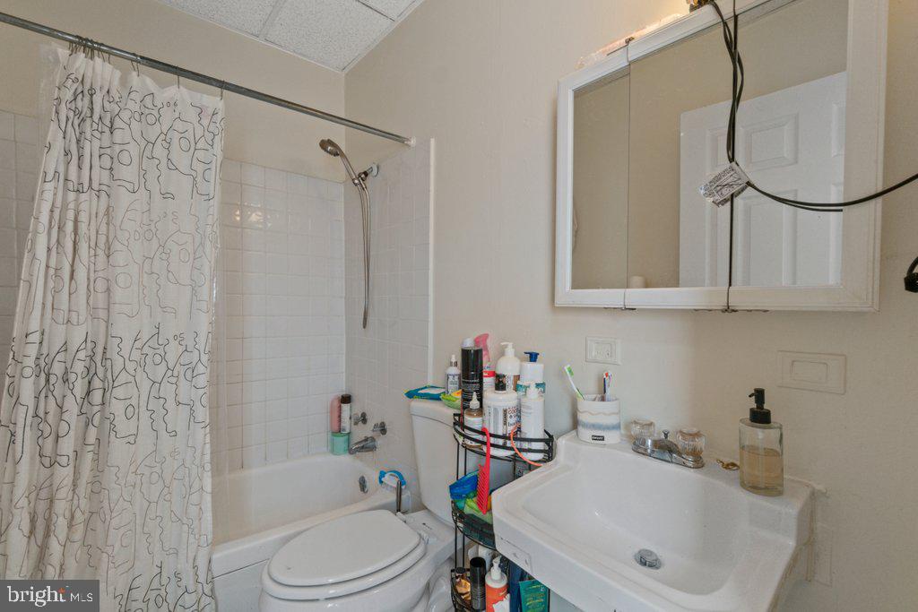 937 N Calvert St Property Photo 10