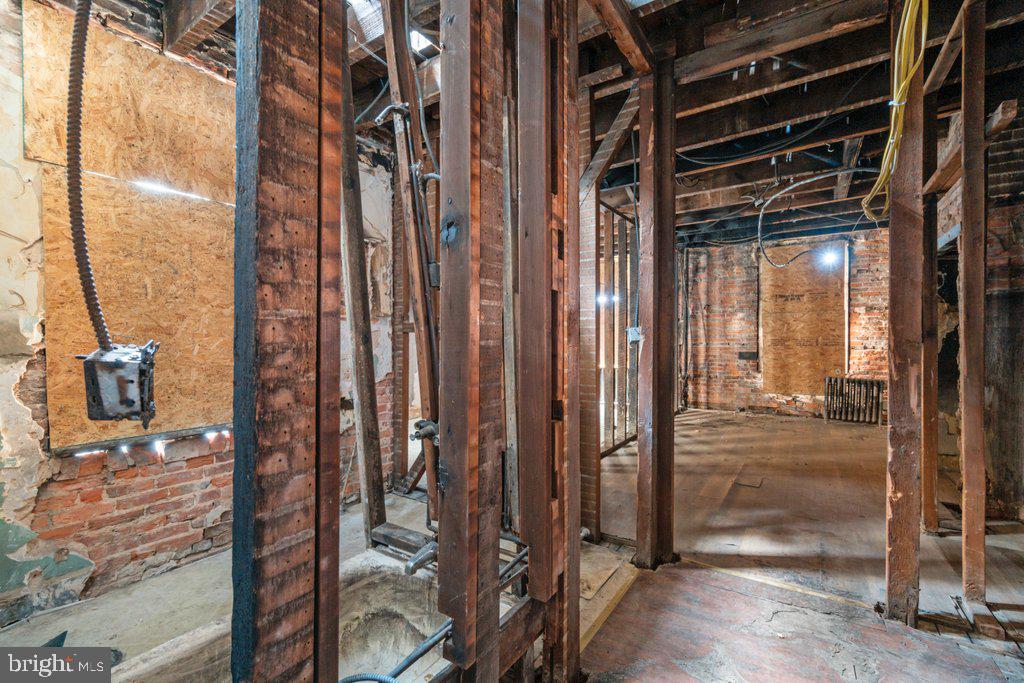 937 N Calvert St Property Photo 33