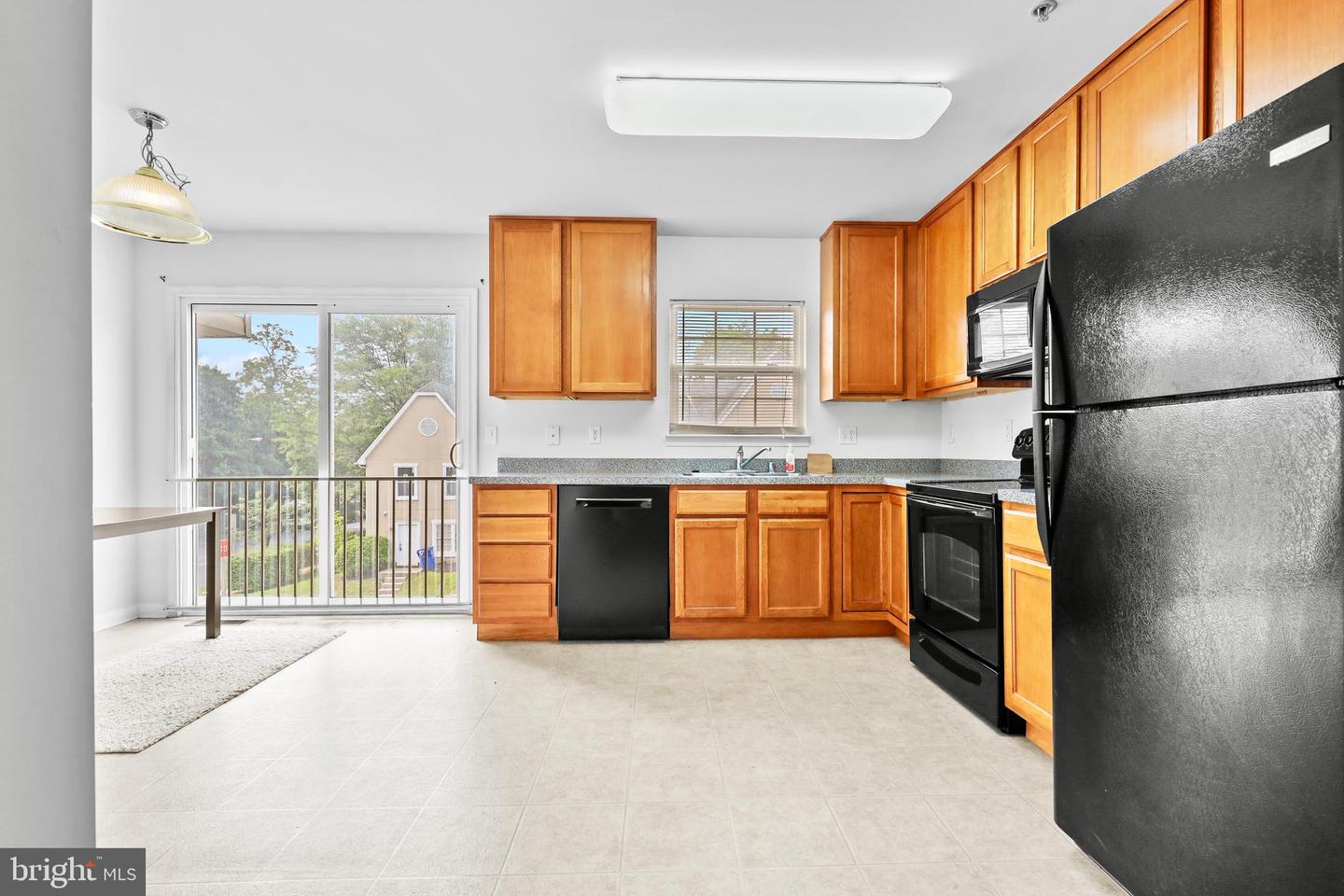 437 Property Photo 6