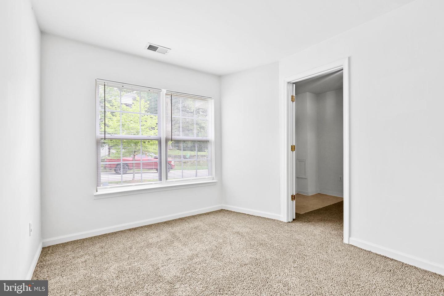 437 Property Photo 14